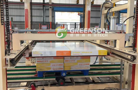 ราคาดี เครื่องผลิตแผ่นยิปซัมบอร์ดเคลือบ PVC ควบคุมด้วยระบบ PLC พร้อมความกว้างการเคลือบ 1300 มม. และความเร็ว 15 ม./นาที ออนไลน์
