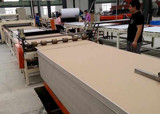 เครื่องเคลือบฟิล์ม PVC ด้วยเครื่องกดและดูดแบบโหลด