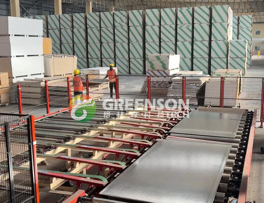 ราคาดี 1300 มม ความกว้างประสิทธิภาพการละเมิน สายการผลิตผนังเพดานไพสัม 2-15m / นาที ความเร็วปรับและระบบ PLC การควบคุมไฟฟ้า ออนไลน์