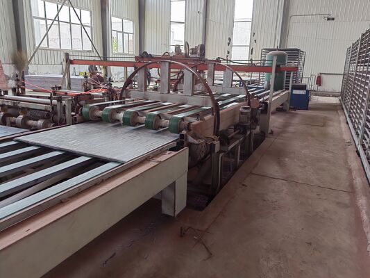 ราคาดี MgSO4 เครื่องผลิตบอร์ด PLC ควบคุมด้วยคอมพิวเตอร์ Mgo Board Line ออนไลน์